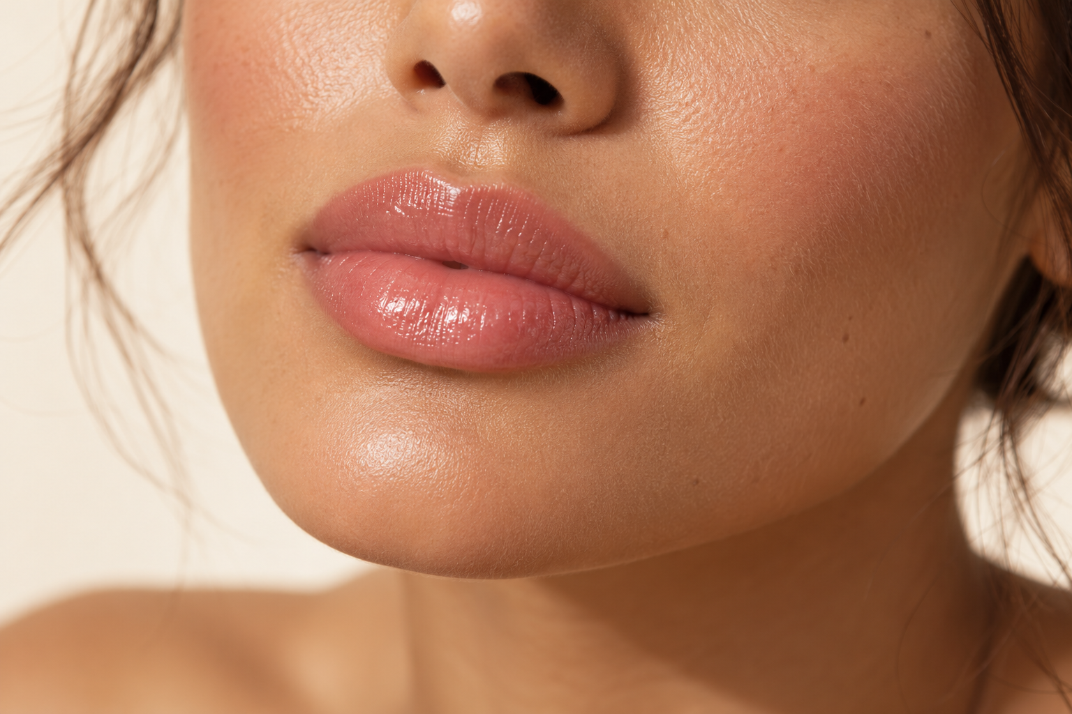 Illustrative glossy rosy lip look